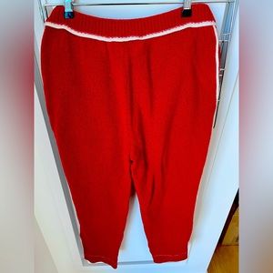 MARNI red knitted trousers. (L)
